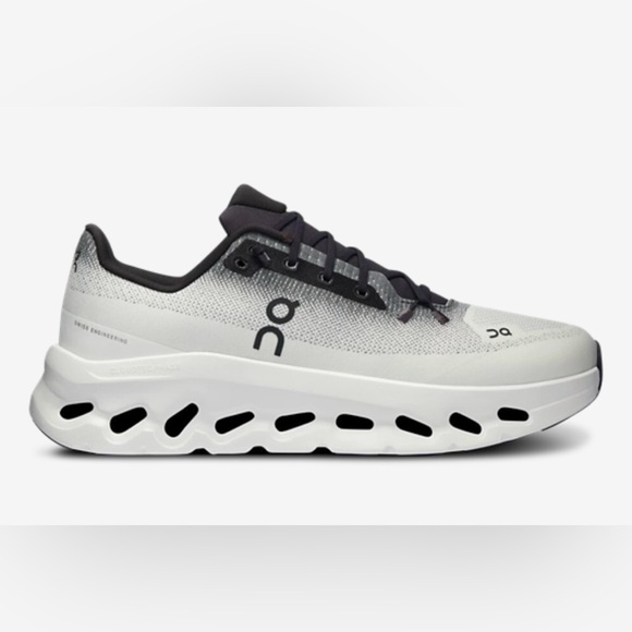 On Running Cloudtilt Running Shoe White And Black Men’s Size 10 - Picture 1 of 12